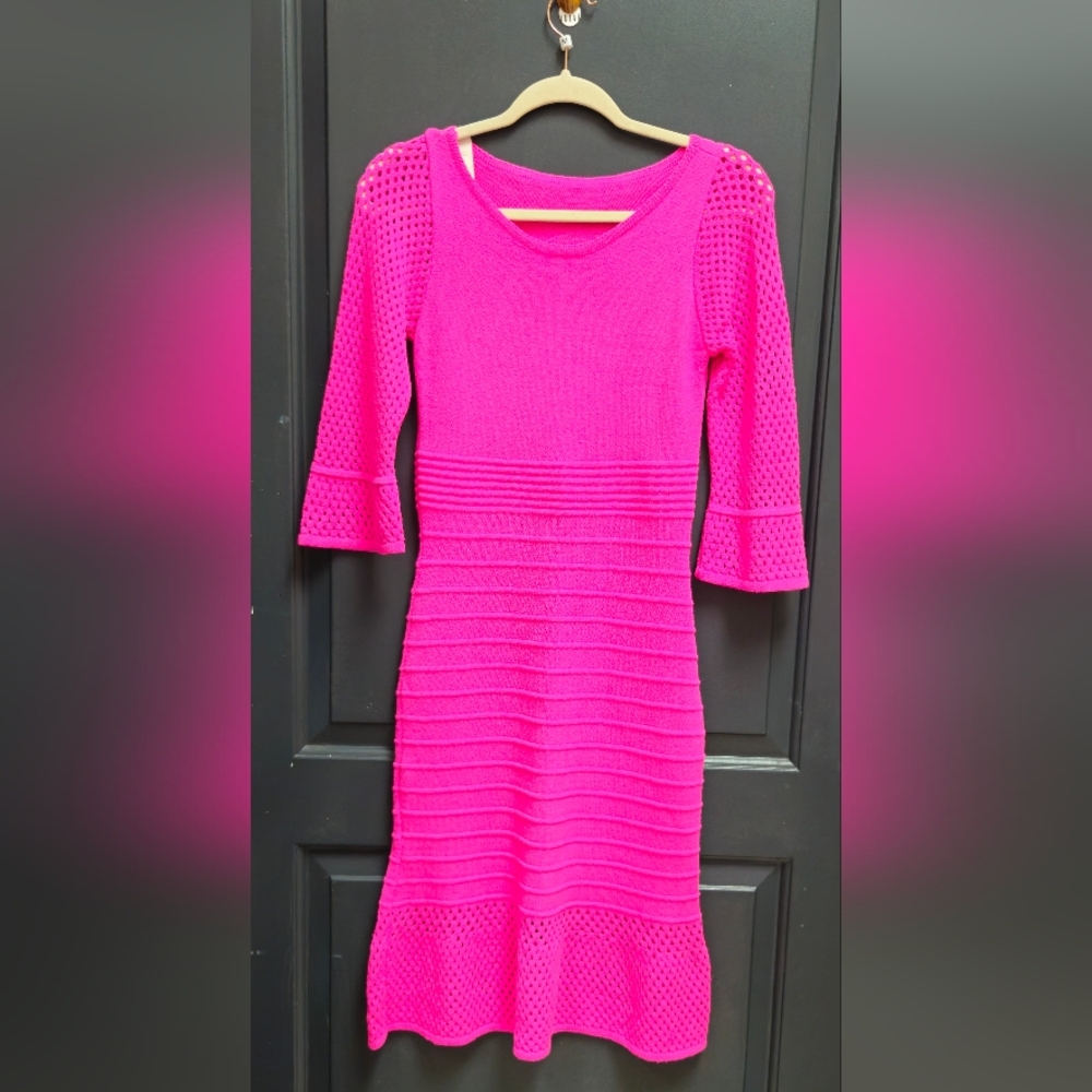 Elegant Pink Knit Dress